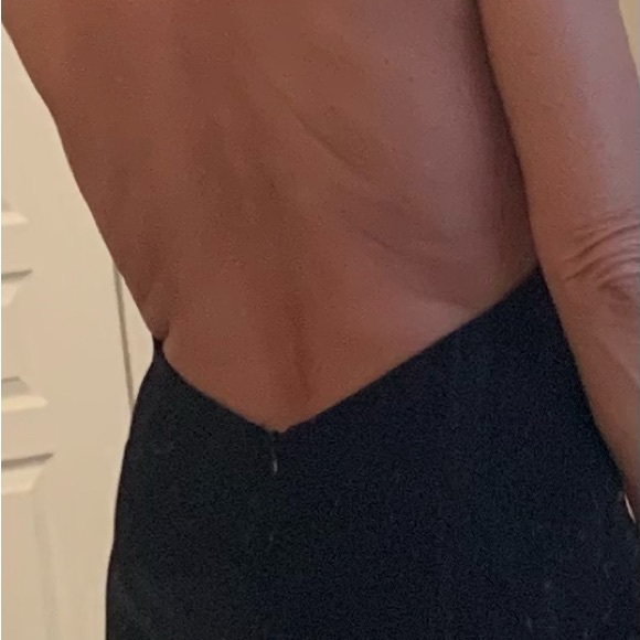 Jersey knit weighted backless spaghetti strap cups. Size 6 - Picture 2 of 4